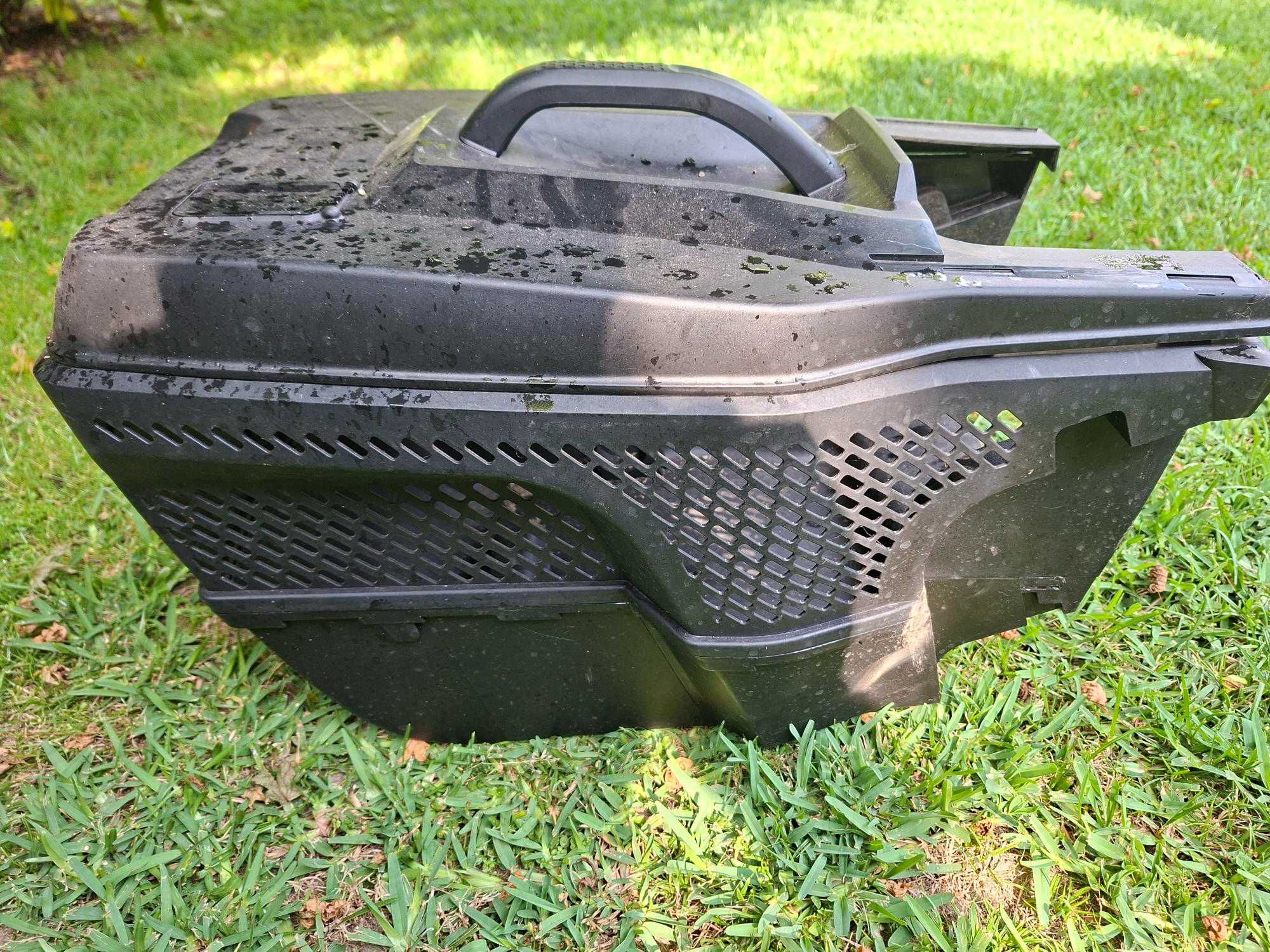 Máquina de cortar relva black decker 1600w, usada Com muito pouco uso