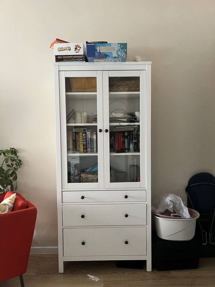 HEMNES Witryna z 3 szufladami, biała bejca, 90x197 cm 1 599,-