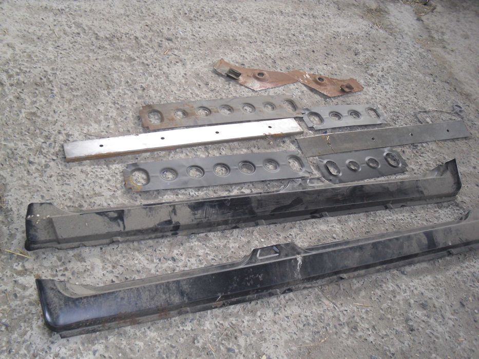 продам комплект порогов для ваз 21099