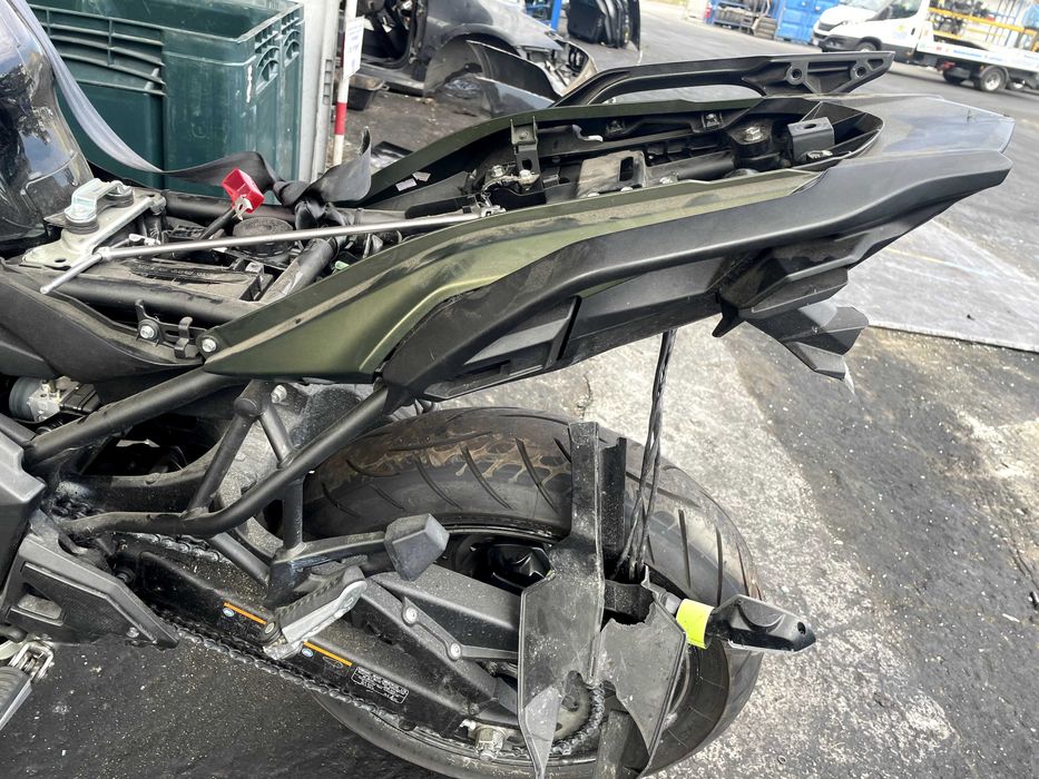 Kawasaki Versys 650 kompletny silnik immo ( cały na części )