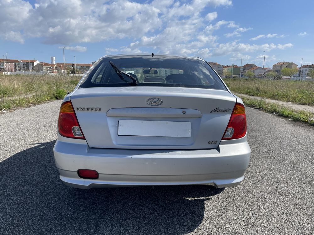 Hyundai accent 1.3i 2005