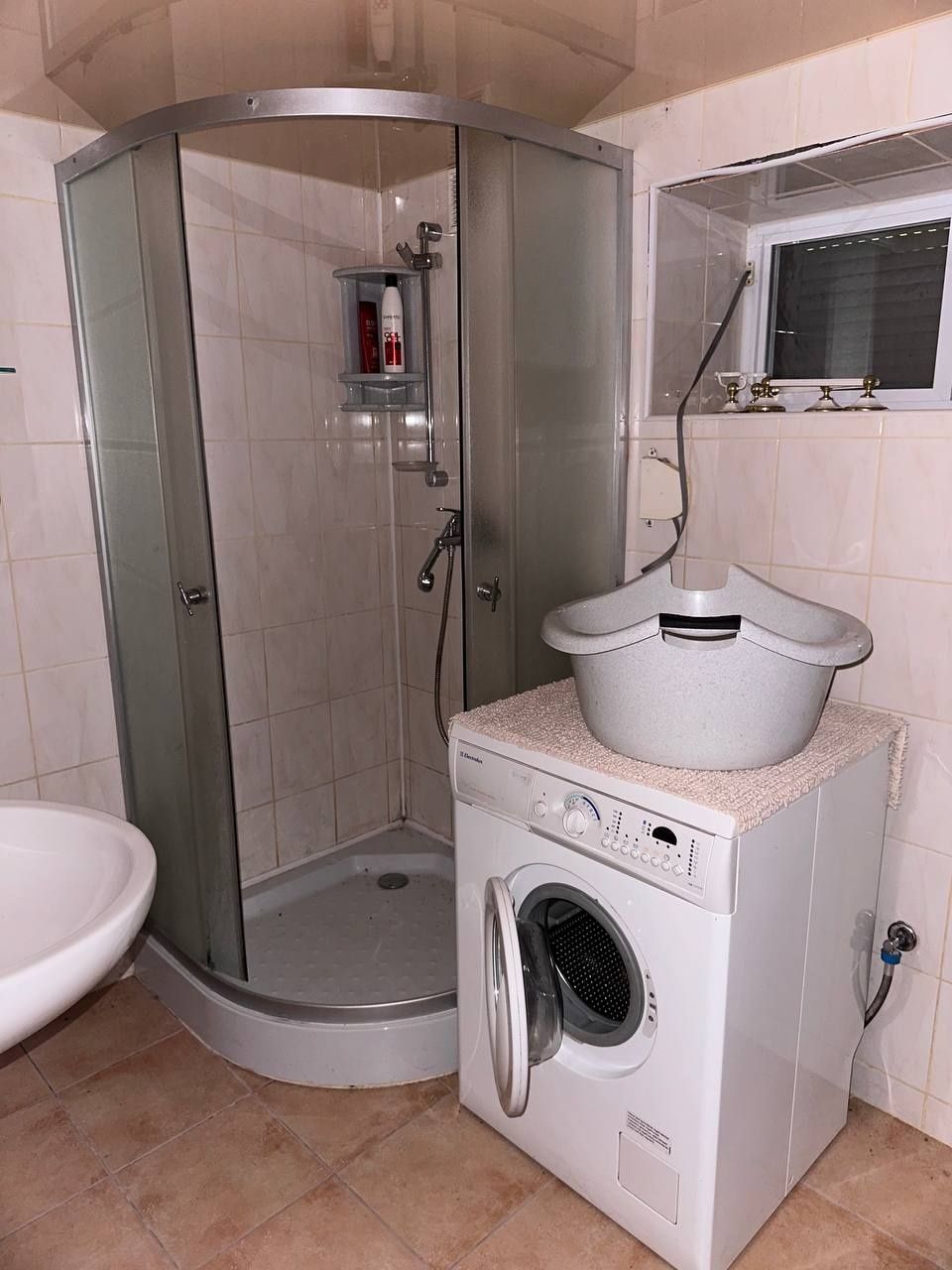 Продам 3-х поверховий  дачний будинок, Врублівці, з виходом до водойми