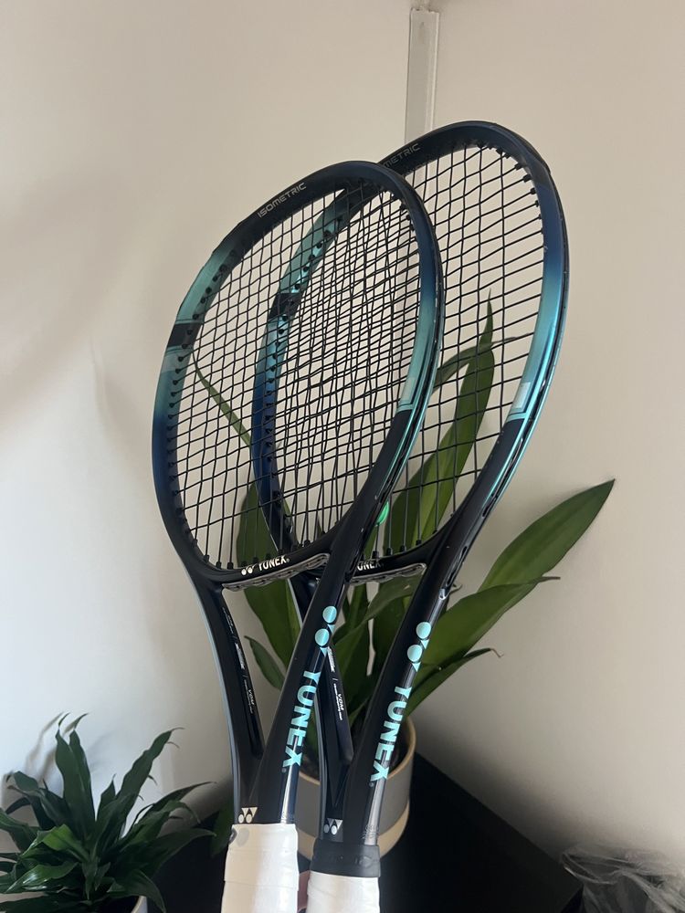 Yonex ezone, head gravity L, babolat pure strike,solinco, wilson blade