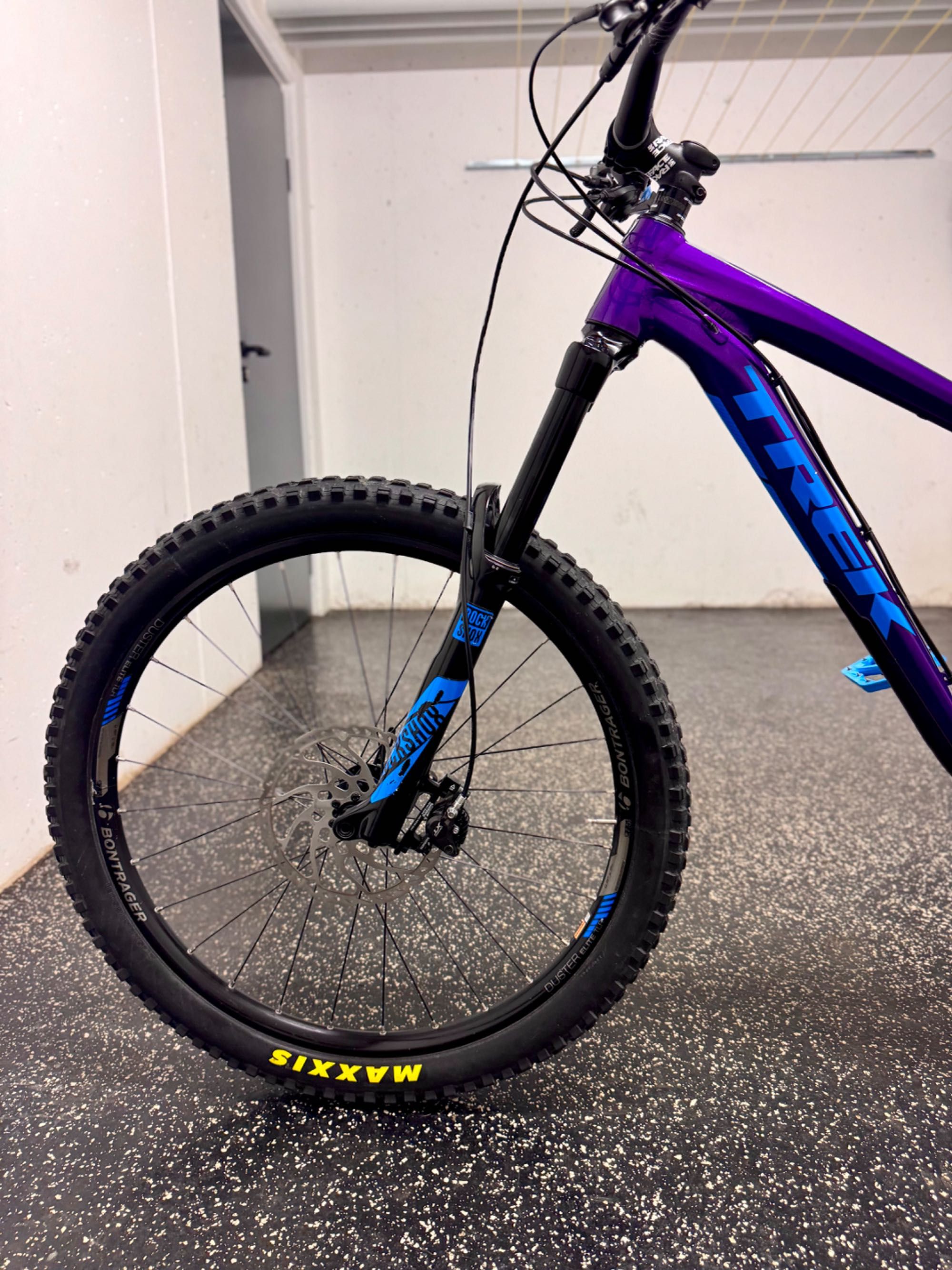 Trek Slash 7 M Kola 27,5 RS Pike Sram Bontrager Shimano XT SUPER Stan!