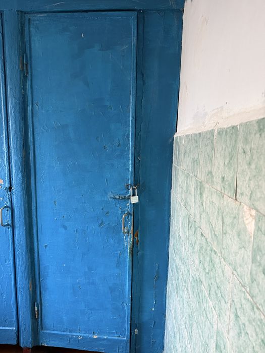 Продаю дві кімнати в гуртожитку Колос