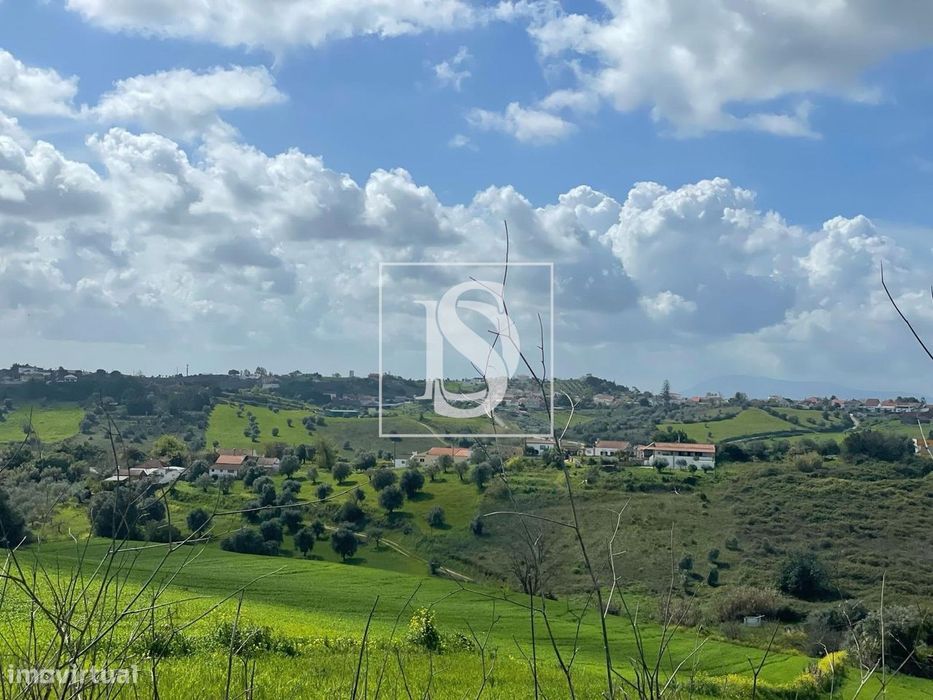 Terreno Urbano com 291 mt2 - Abitureiras
