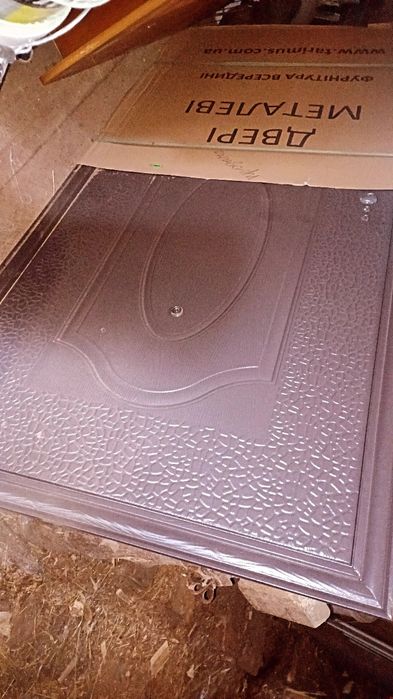 Металеві двері нові