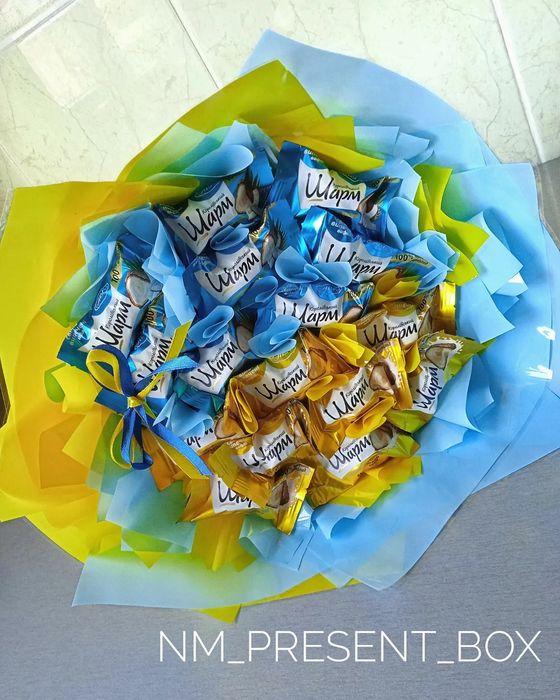 Подарунок ,  букет з цукерок