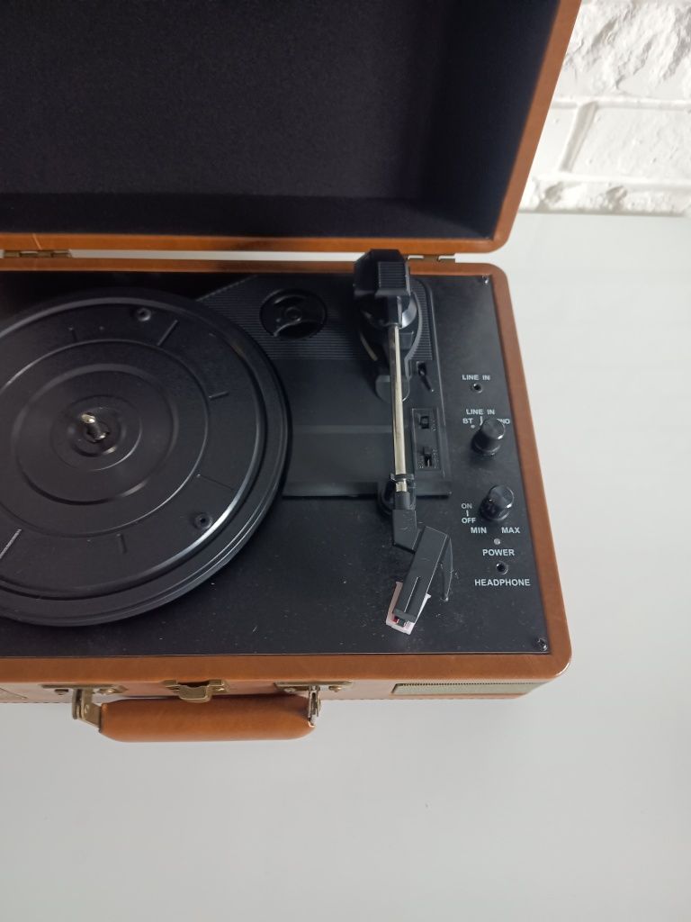 Gramofon retro vintage  Bluetooth R610