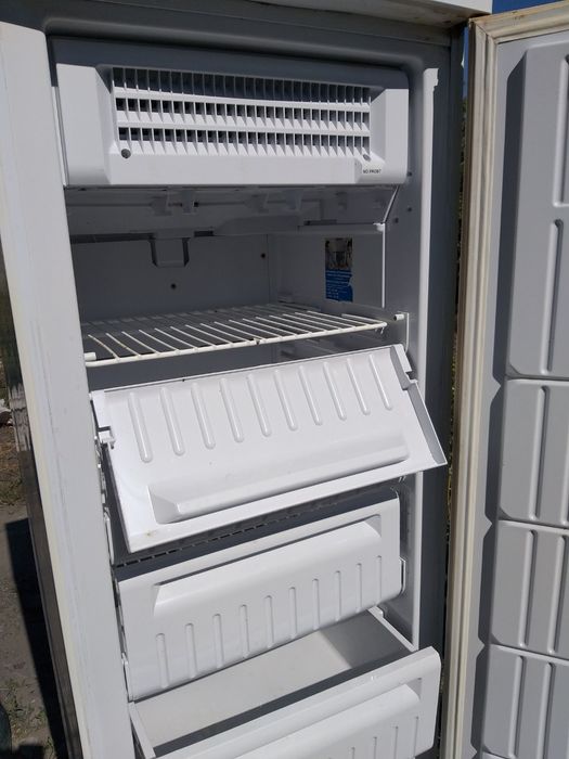 Морозильная камера Indesit