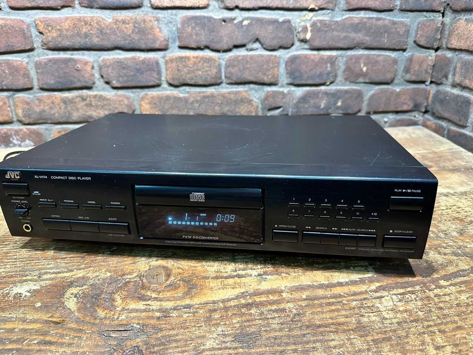 Odtwarzacz CD JVC XL-V 174