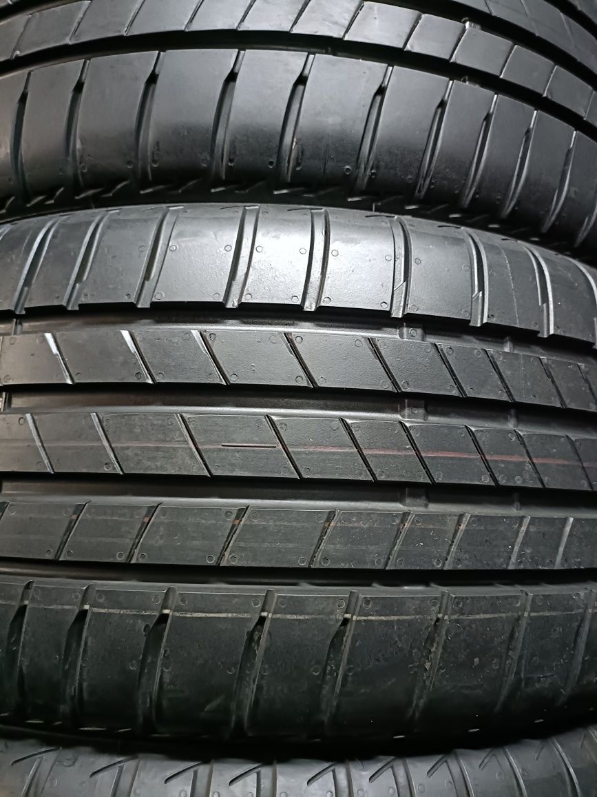Pneus  215/45/17