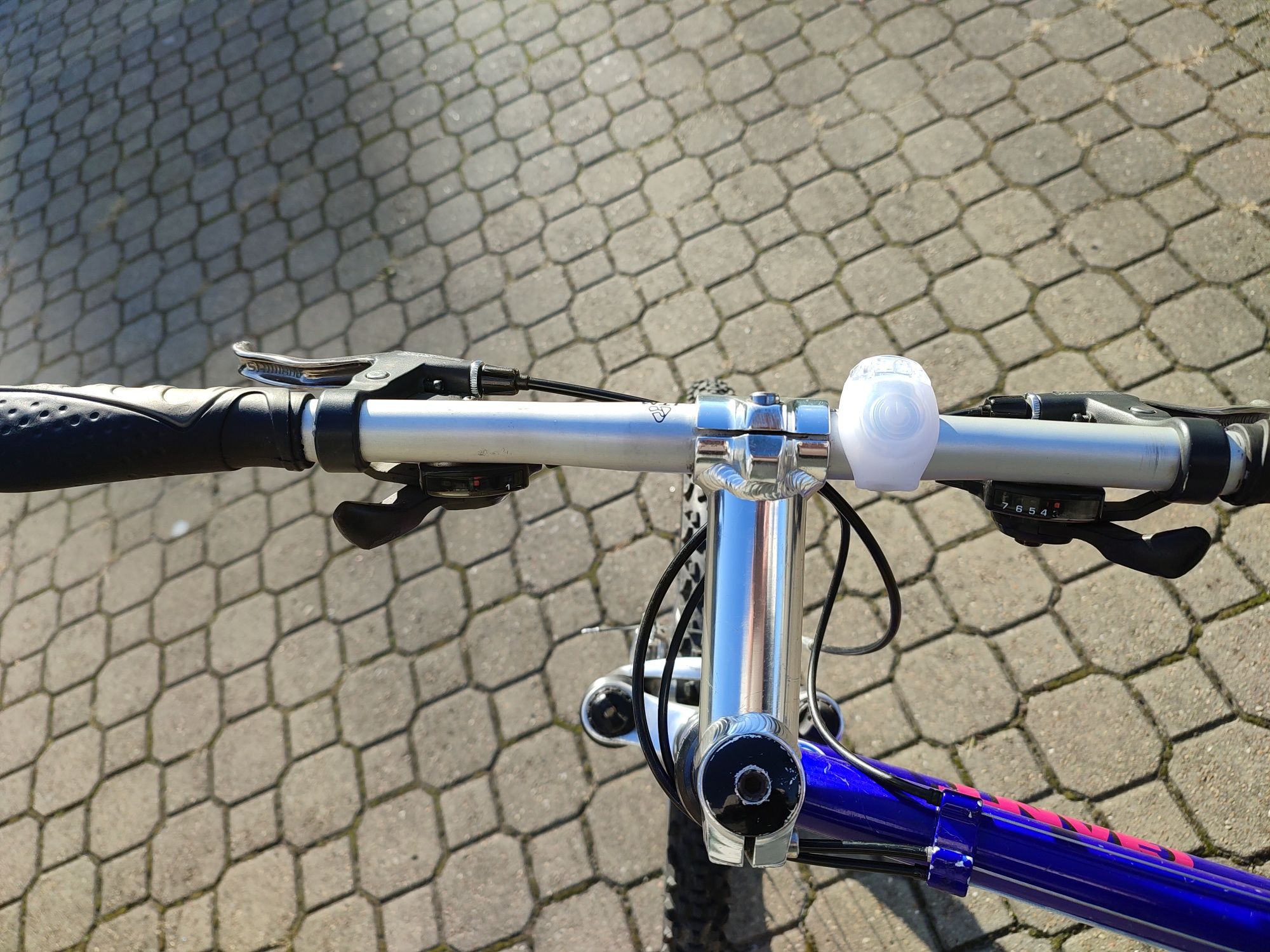 Rower Giant Track. Rama 22' cale, górski, trekkingowy, MTB