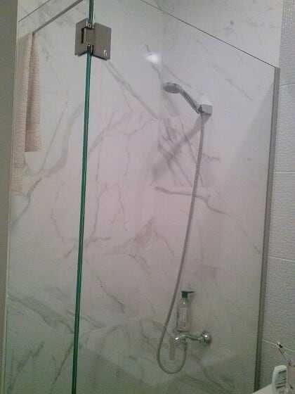 Quarto airoso c/ varanda