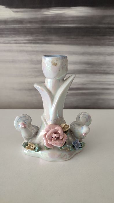 Świecznik z porcelany