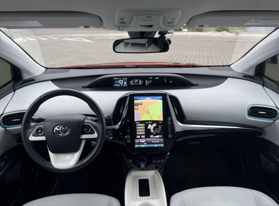 Продам гарного Prius Prime Plagin.100% рідним пробігом