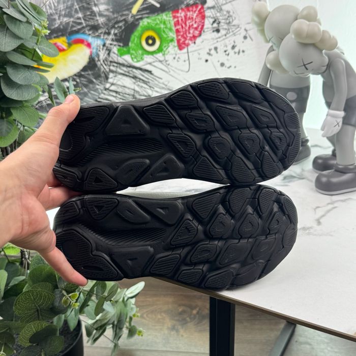 Кросівки Hoka Clifton 9 38.5 розмір E1097