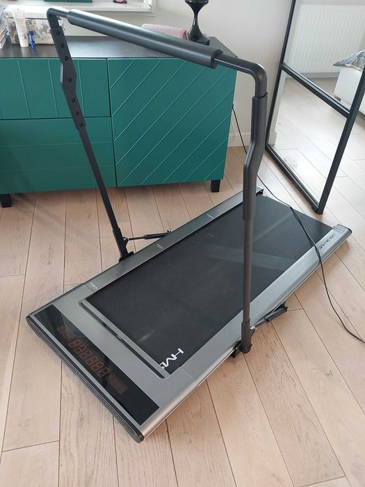 Bieżnia elektryczna HMS LOOP08