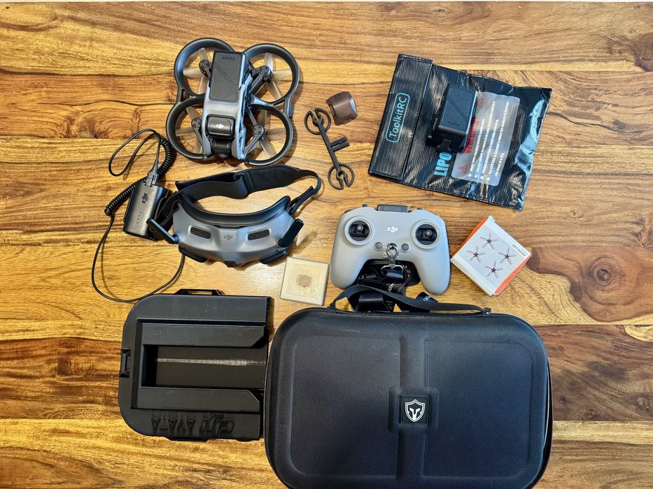 DJI Avata, 2 batterie + Goggles 2 + FPV Controller 2 i akcesoria