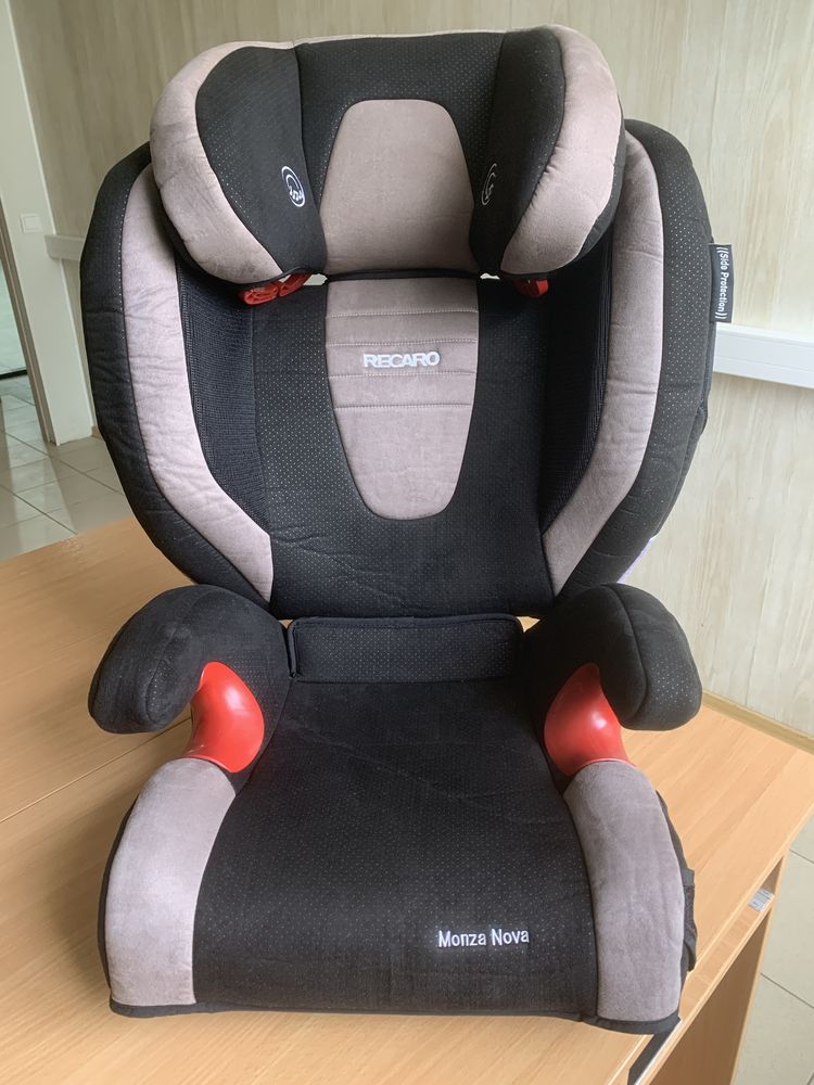 Автокрісло Recaro Monza Nova 2 Isofix група 2-3 (15-36 кг)