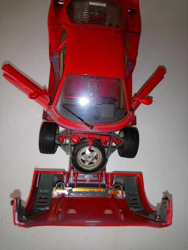 Miniatura Ferrari F40 (1987)