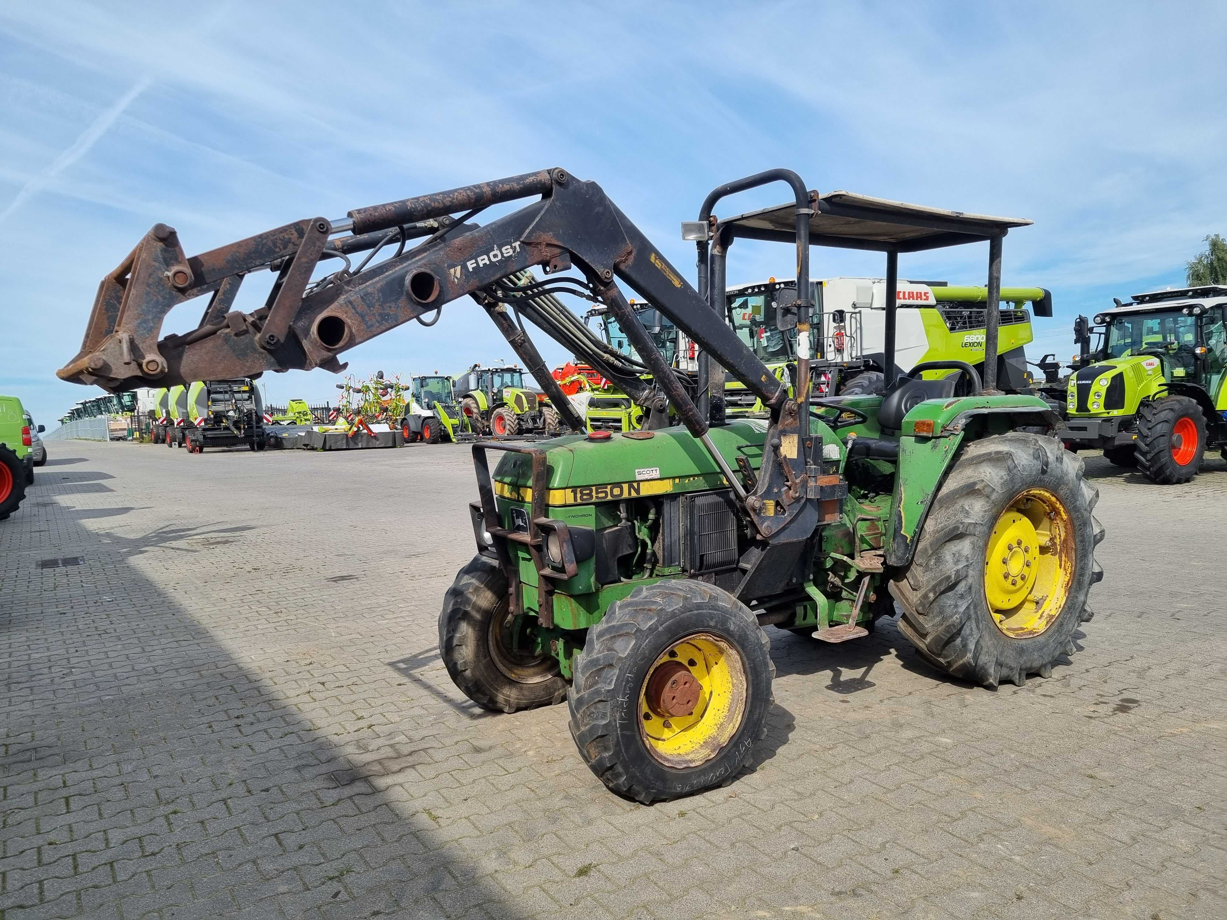 Ciągnik John Deere 1850 ładowacz czołowy Tur sadowniczy 1,5m sz. 56 KM