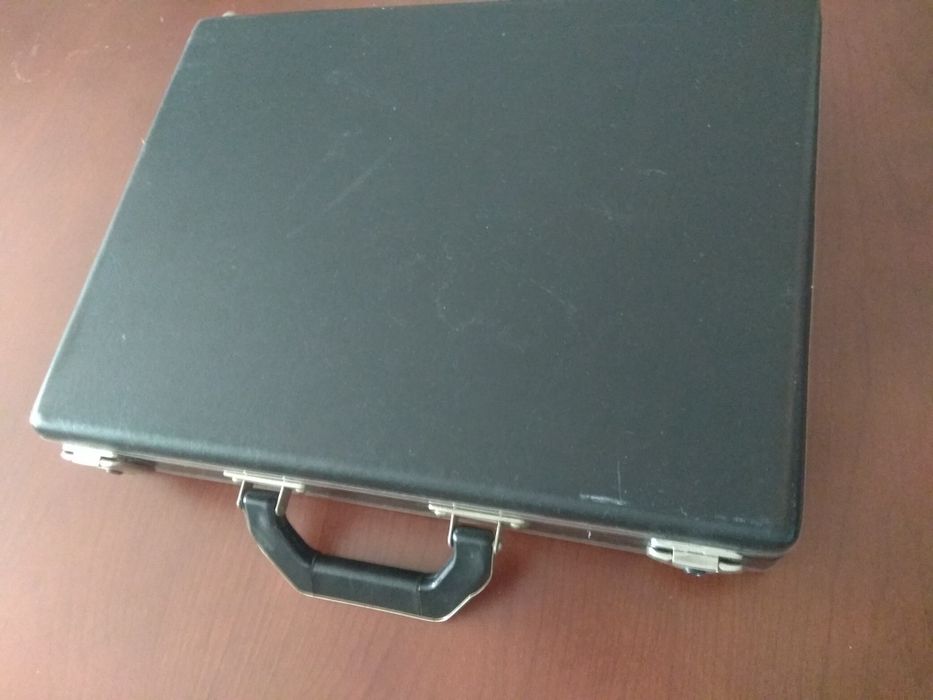 Malas de viagem / para talheres