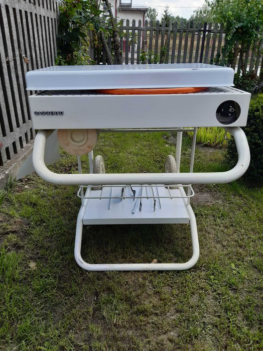 Grill Elektryczny   mobilny  z lat 70 Producent Gaggenau