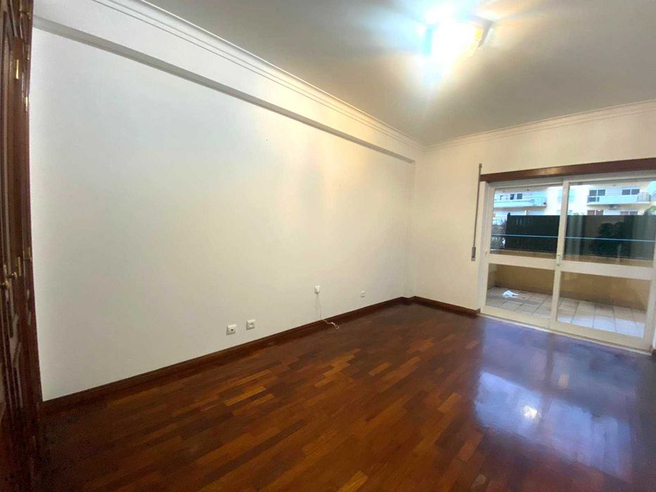 Arrenda-se Apartamento T1 no Vale das Flores, Coimbra