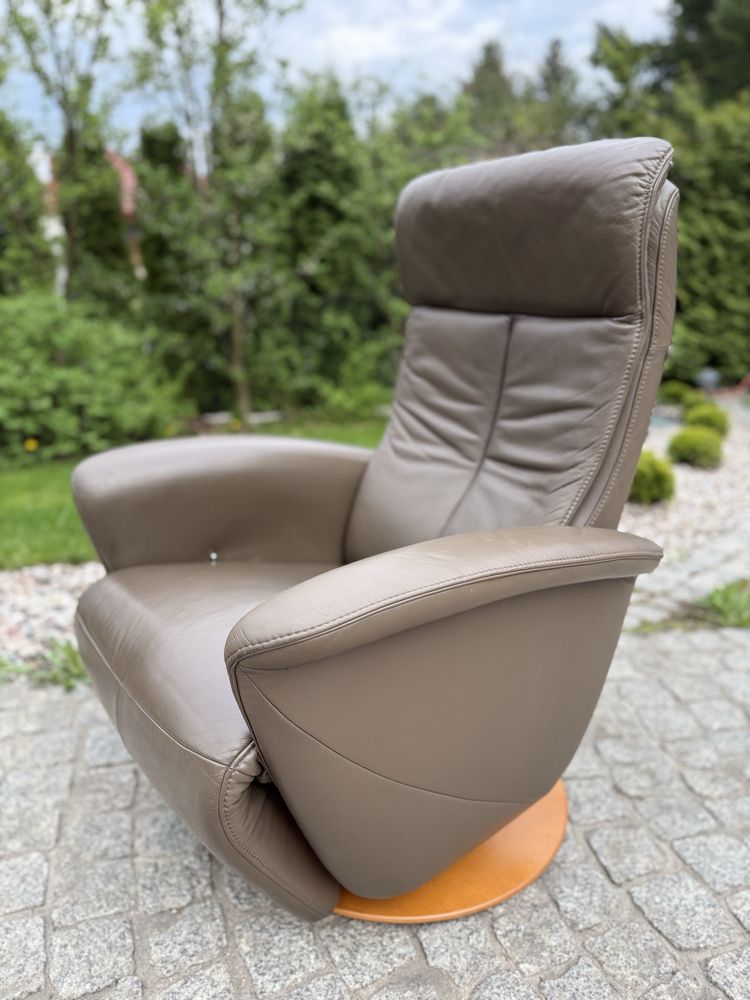 fotel HUKLA rozkładany obrotowy z funkcją relax relaksacyjny TV skóra