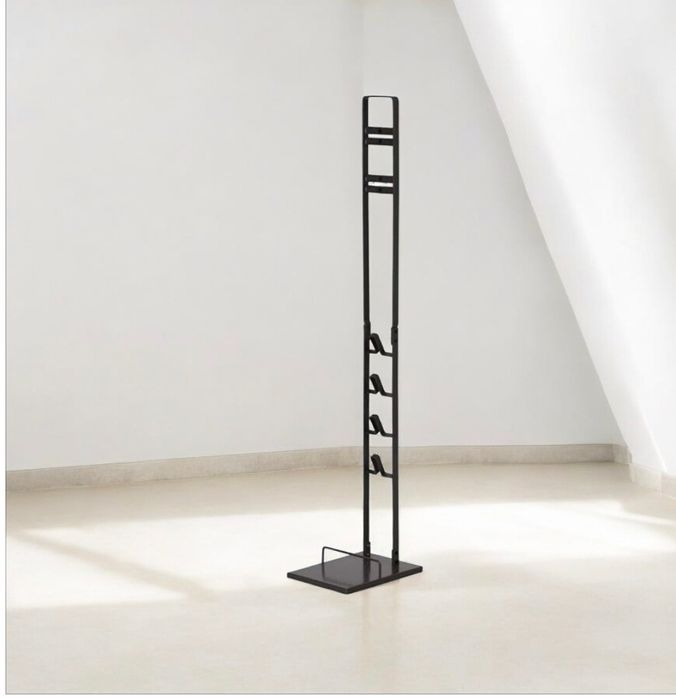 Nowy czarny stojak statyw na odkurzacz