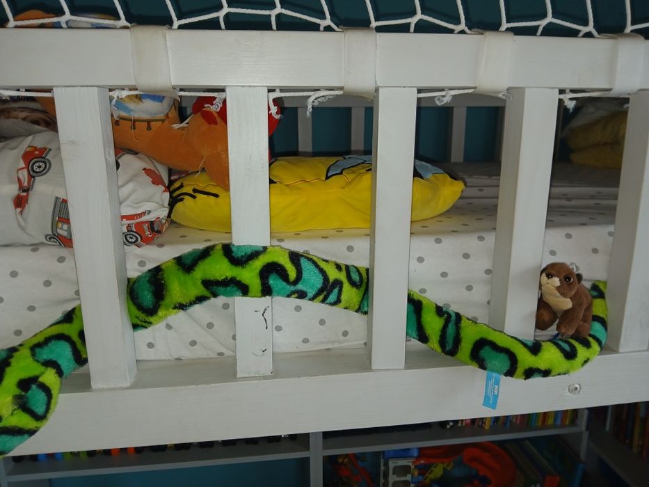 Łóżko piętrowe lite drzewo