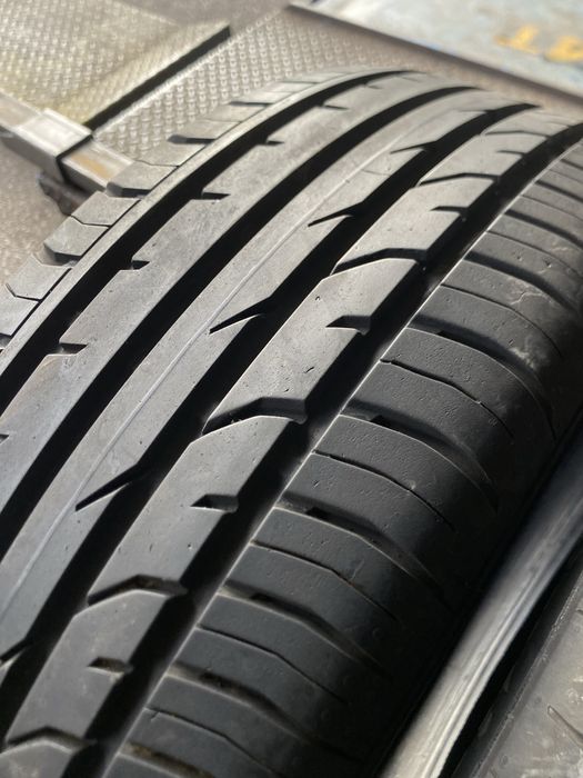 215/60/16 - Continental ContiPremiumContact 2