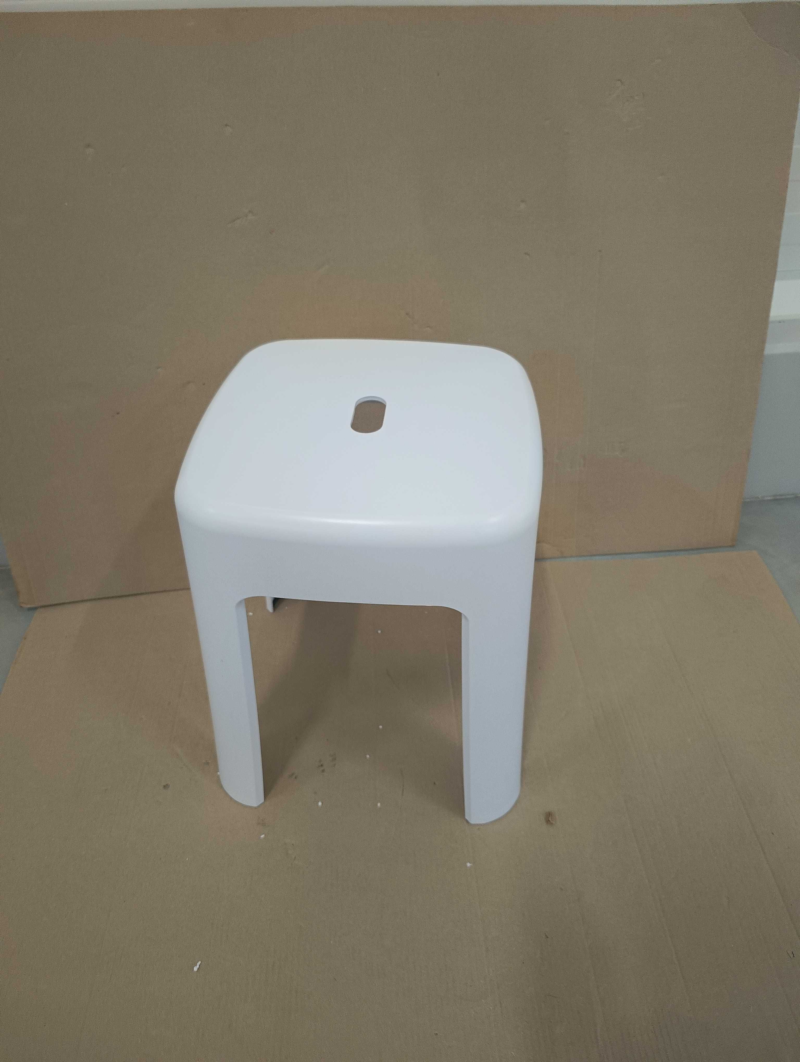 WENKO Stołek Alaska  stołek łazienkowy polipropylen 37x45,5x37cm nowe