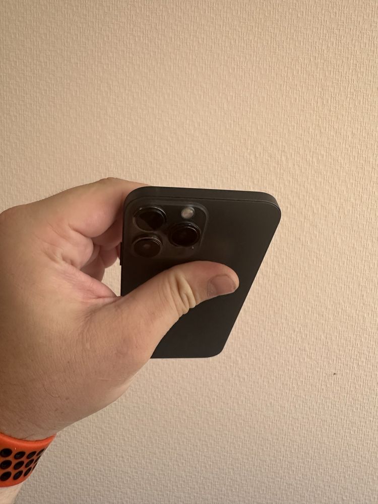 Мобільний телефон iPhone 128 Gb