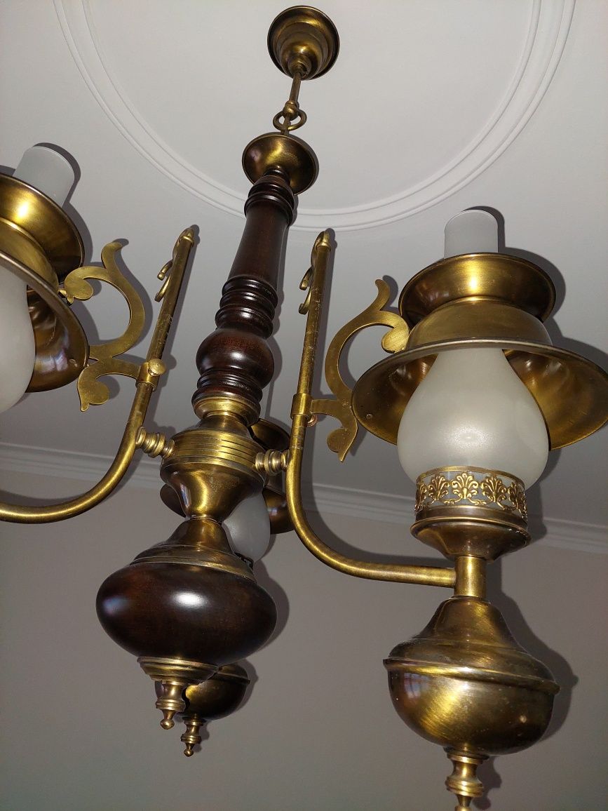 Lustre ou candeeiro em estado de novo
