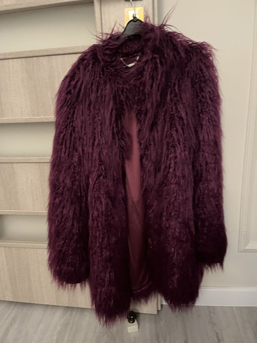 Sztuczne futerko Guess