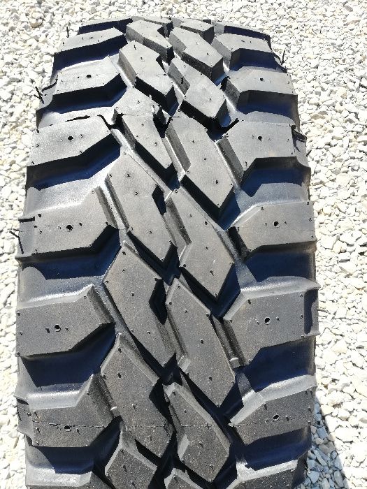 205/80 R16 MUD TERRAIN 4X4 M/T nowe opony bieżnikowane kopia MUD TERR