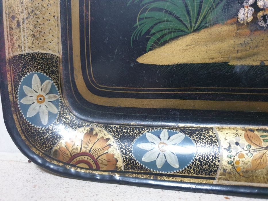 Fantástico antigo tabuleiro asiático esmaltado e dourado à mão