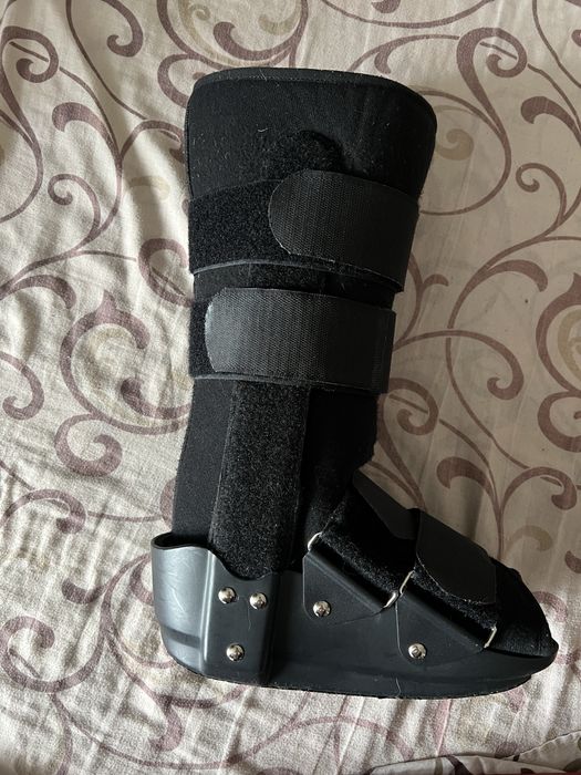 Ортез для гомілковостопного суглоба