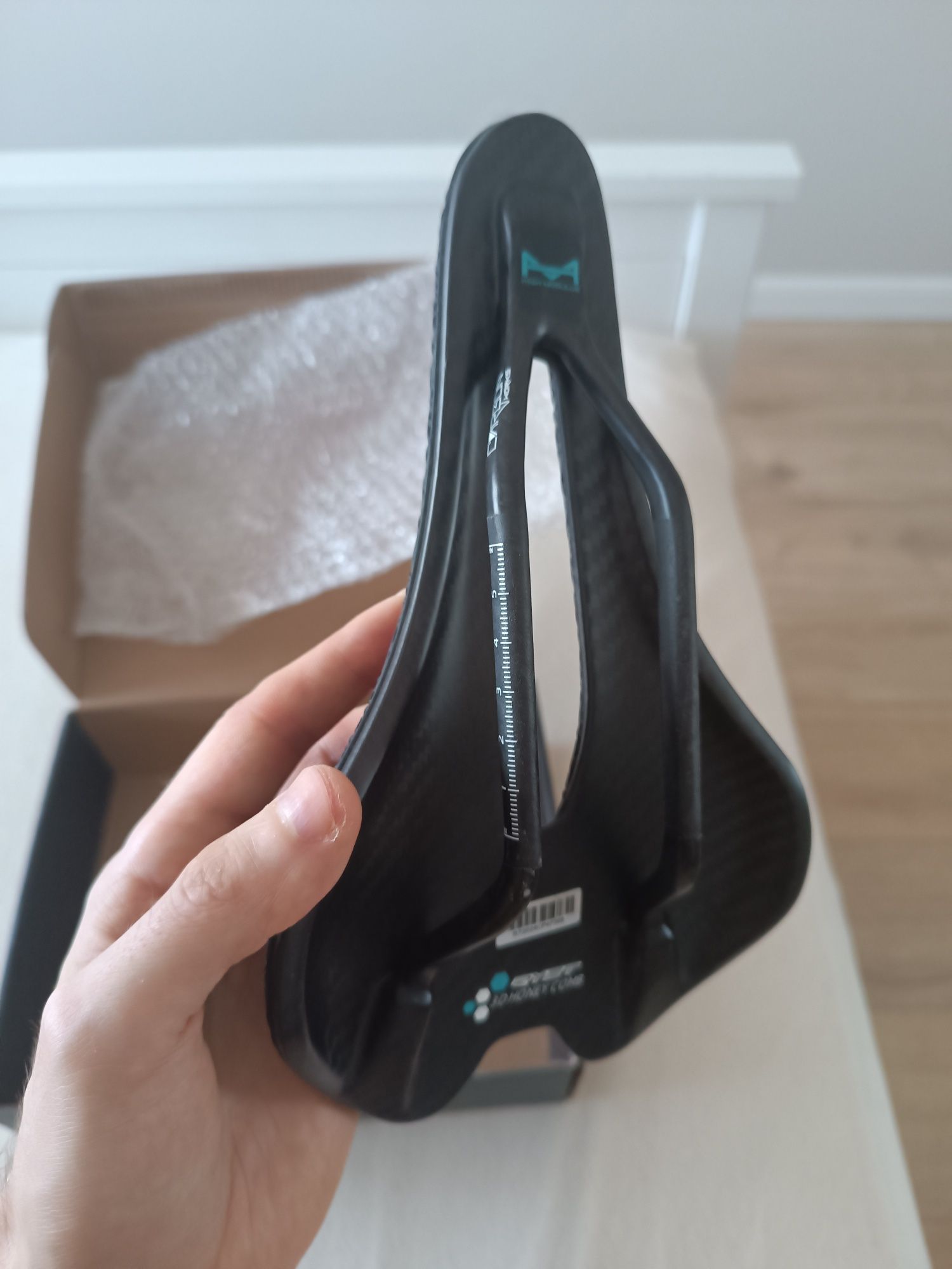 Siodełko rowerowe Ryet Full Carbon Nowe
