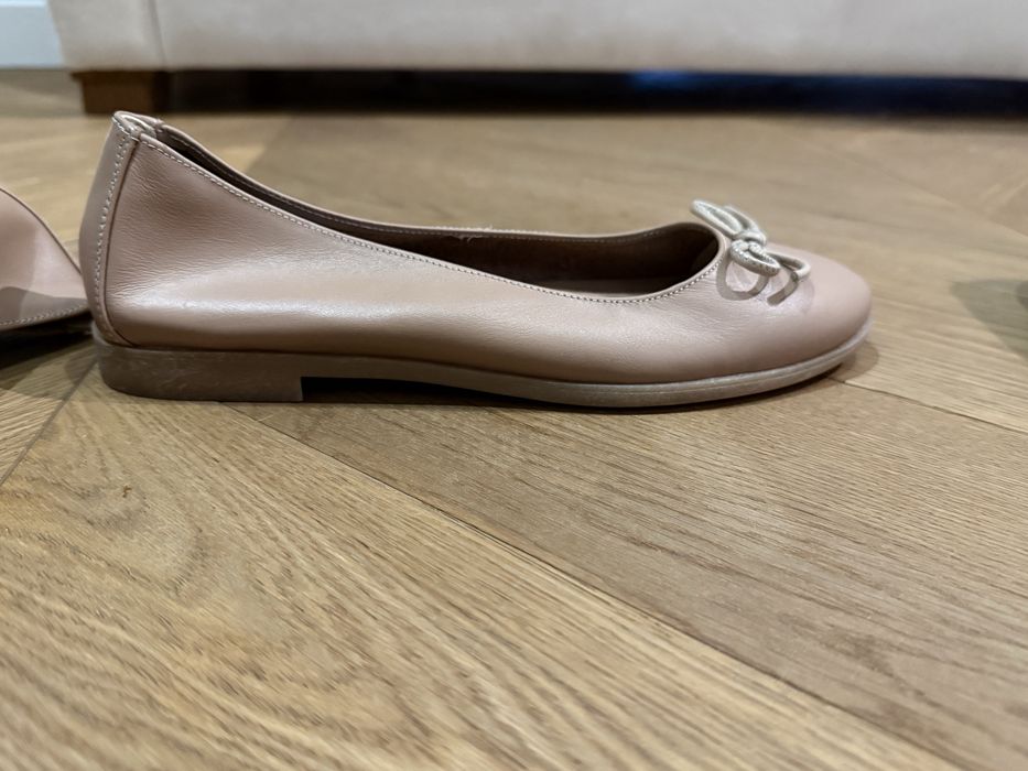 класичні балетки чорні та бежеві 38р