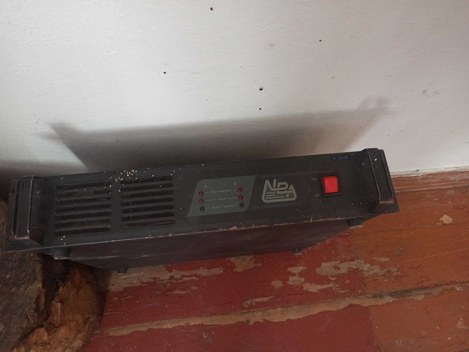 Великі колонки MAG з підсилювачем та проводами