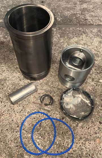 Zestaw naprawczy silnika Zetor 7211 fi 102 / 4 pierścieniowy słowacja