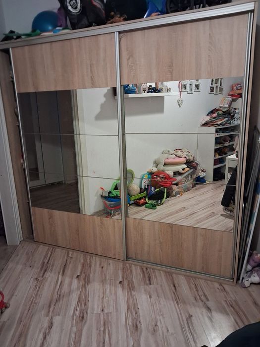Sprzedam duża szafe