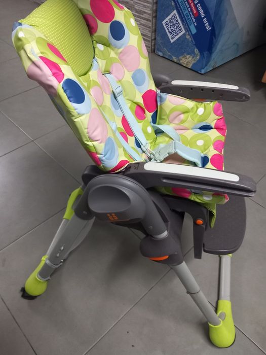 Cadeira de refeições