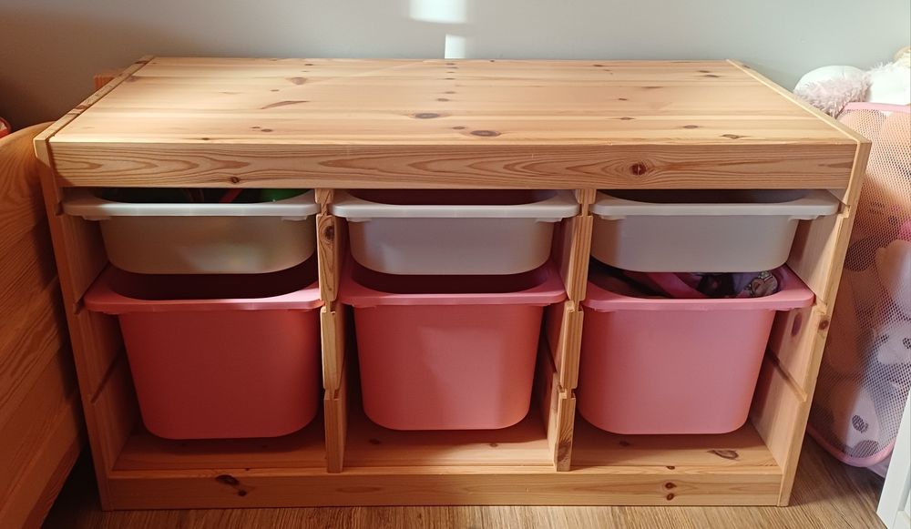 Regał IKEA Trofast sosna z pojemnikami