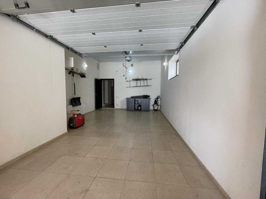 Аренда ХОЗЯЙСКОГО дома в Совиньоне-1 . Гараж.