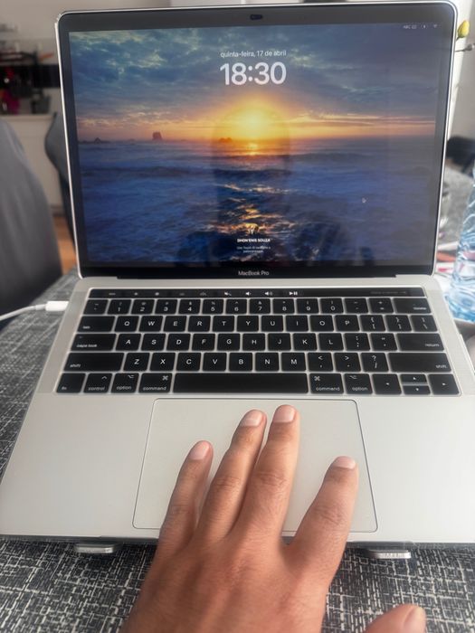 MacBook Pro com Touch Bar de 256 GB