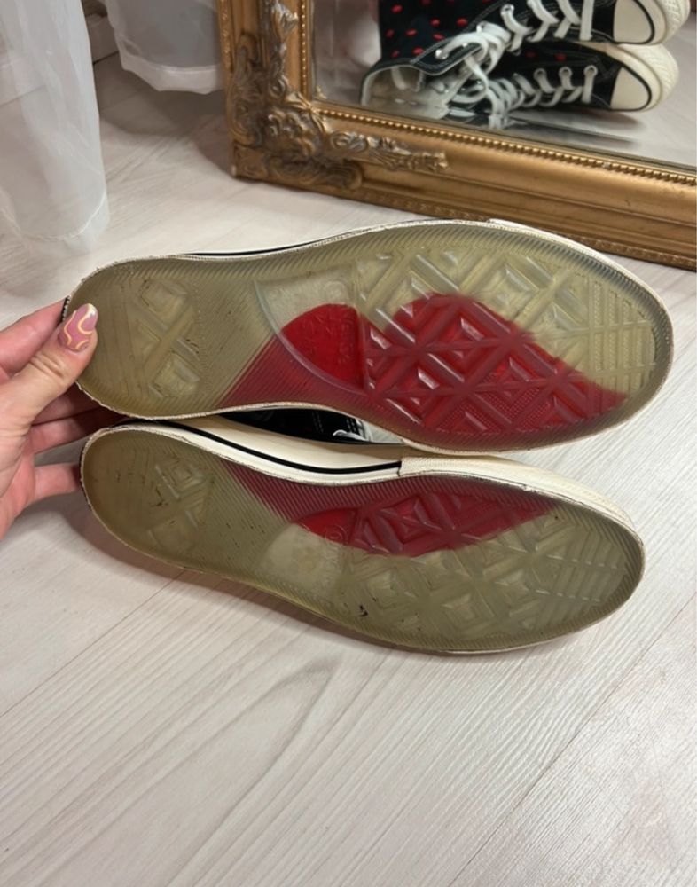 Converse Chuck 70 Embroidered Lips